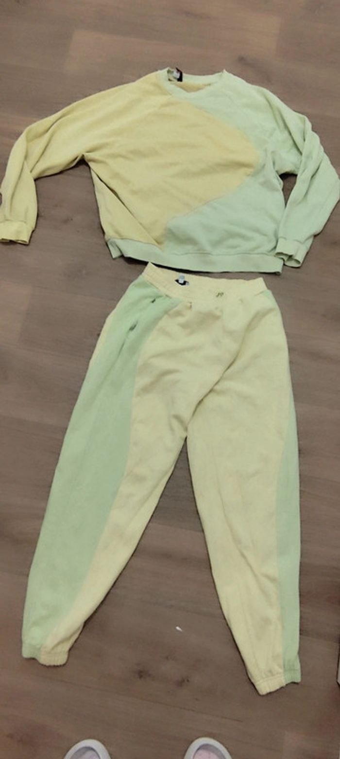 Ensemble survêtement jogging taille s jennyfer