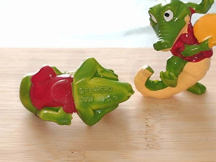 Lot de 2 crocodiles Ferrero 💚 Vintage 1993💚 - photo numéro 3