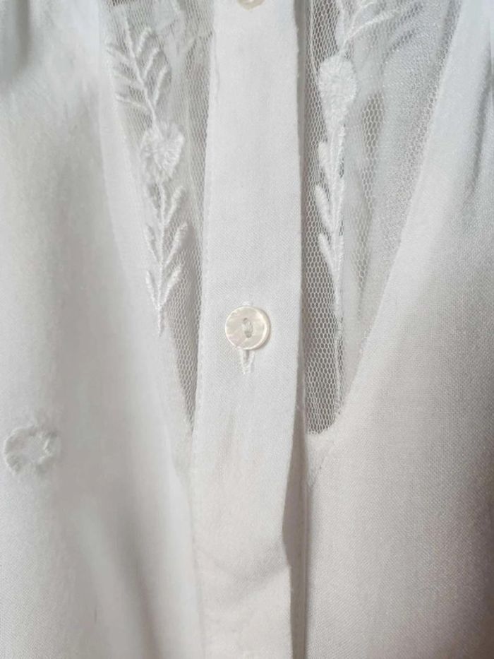 Chemise blanche élégante en dentelle - photo numéro 7