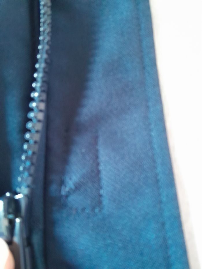 Blouson Redskins 16 ans en excellent état - photo numéro 4