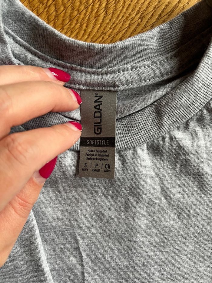 T-shirt gris taille 5/6ans - photo numéro 2