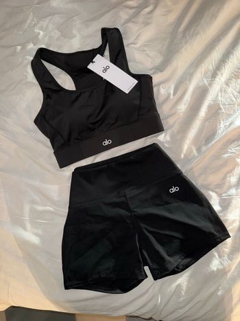 Ensemble de sport Alo Yoga 