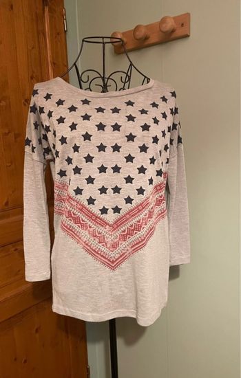Haut manches longues étoilé gris bleu rouge - Cache Cache taille 34