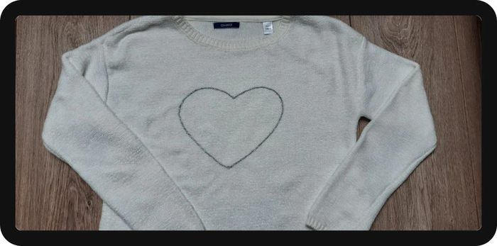 Pull okaidi blanc cœur argenté 10 ans neuf jamais porté - photo numéro 2