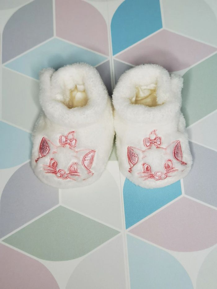 D3868 - chausson fille 6 mois