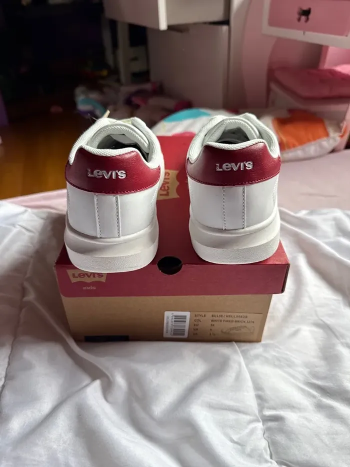 Très belles baskets Levi’s neuves avec étiquette pointure 36 - photo numéro 6