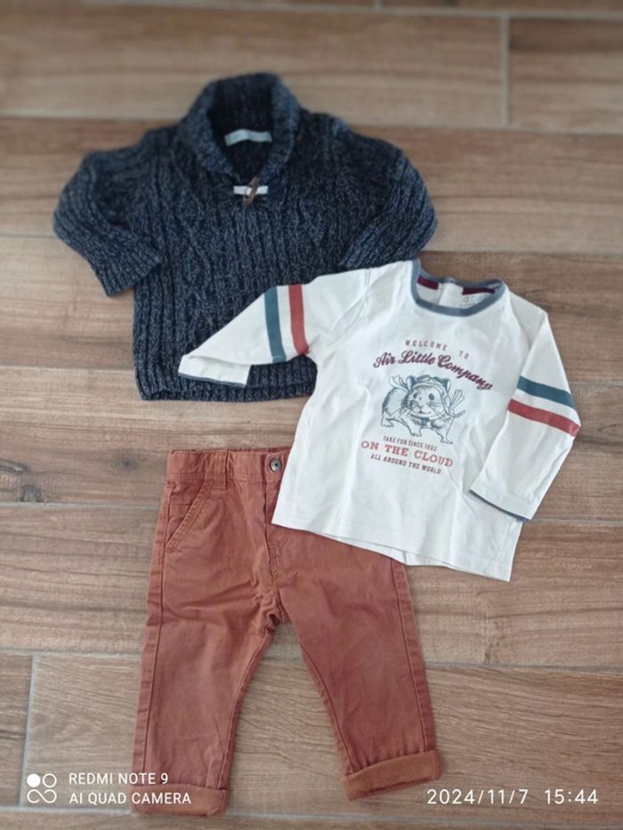 Ensemble 12 mois Jean Camel+ tee shirt 🐹+ pull chiné marine torsadé