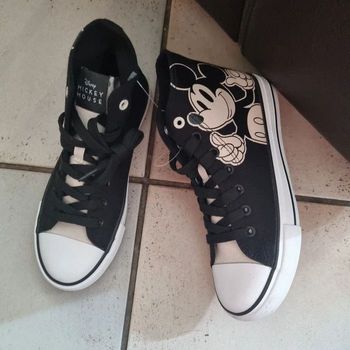 baskets Disney MICKEY taille 36 - NEUF