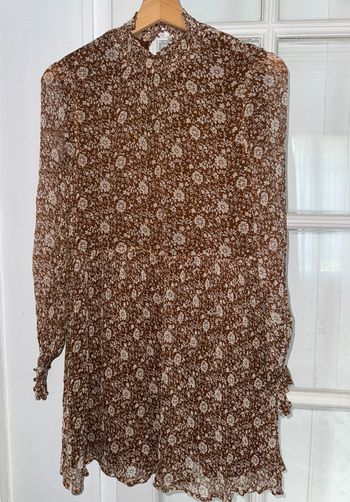 Robe sezane  Taille 34 Très belle coupe