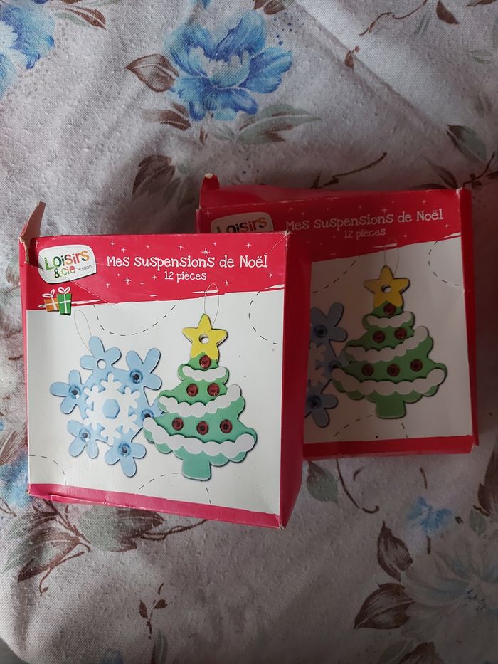 Lot kits créatifs suspensions sapin