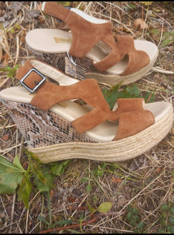Chaussures à talon compensés - photo numéro 3