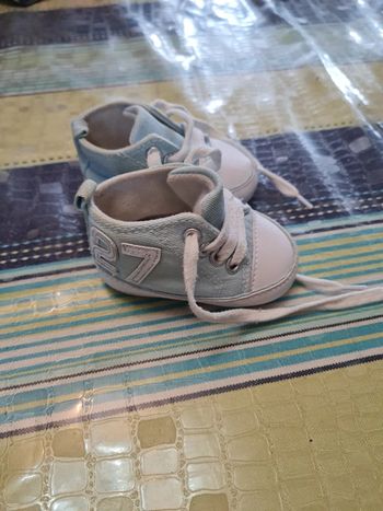 Chaussures bébé taille 0-3mois