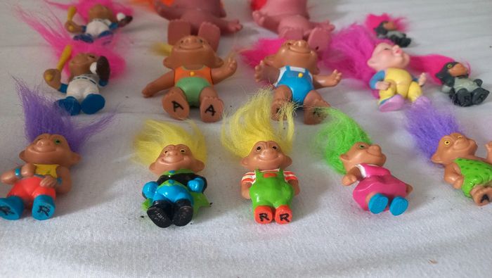 Lot de 16 figurines Trolls vintage - bon état - photo numéro 4