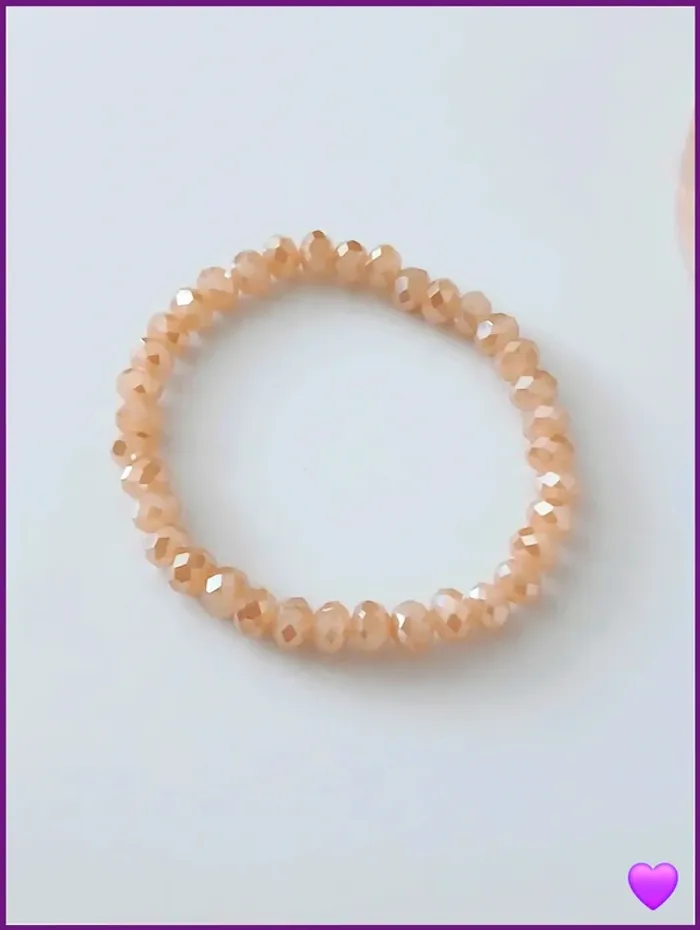 Bracelet en perles de verre beige tendance été