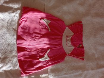 Robe rose et blanche taille 9 - 71 cm marque marque graine d'orge