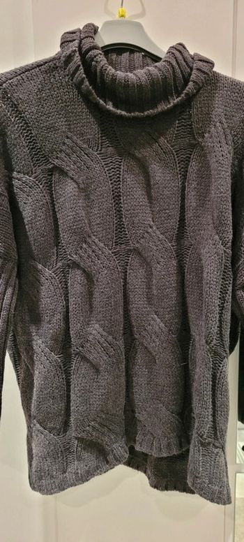 Pull col roulé