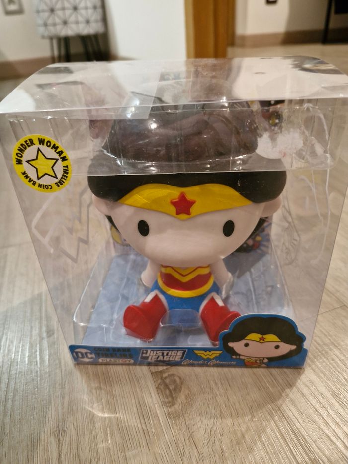 Tirelire WONDER WOMAN  PLASTOY neuve