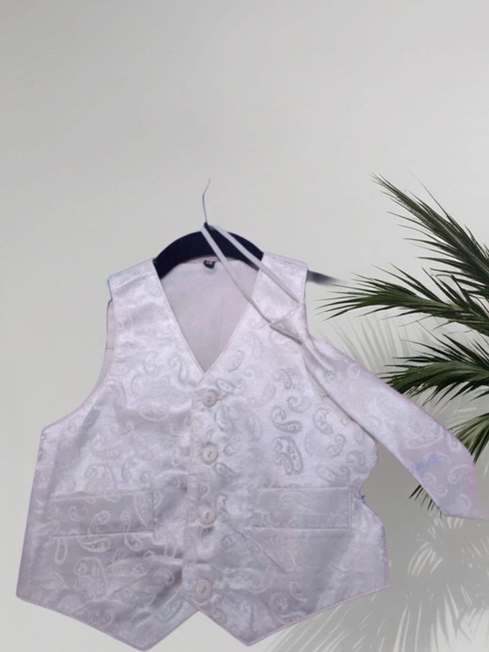 Costume 4 pièces taille 3 ans - photo numéro 5