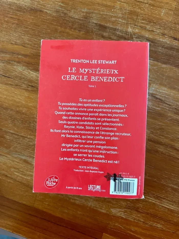 Livre Le mystérieux cercle Benedict - photo numéro 3