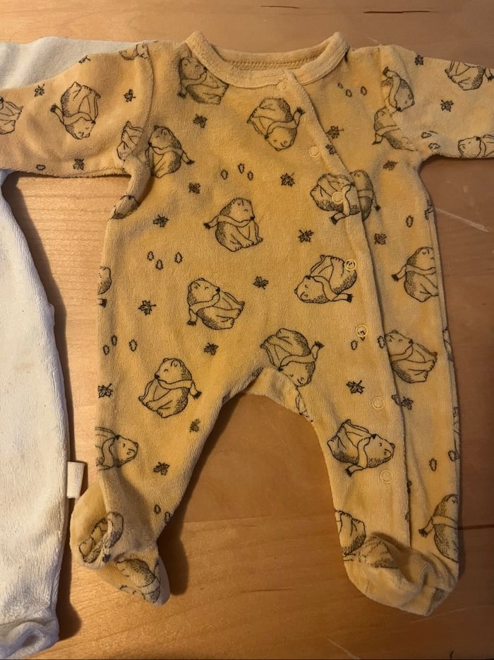 Lot de pyjamas - photo numéro 3