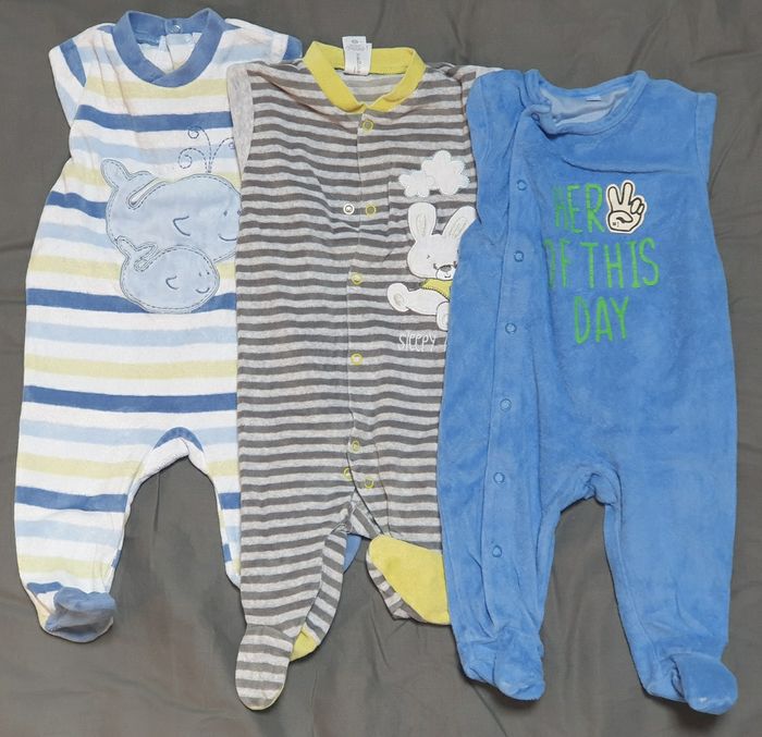 Lot 3 pijamas et 3 bodies 6 mois