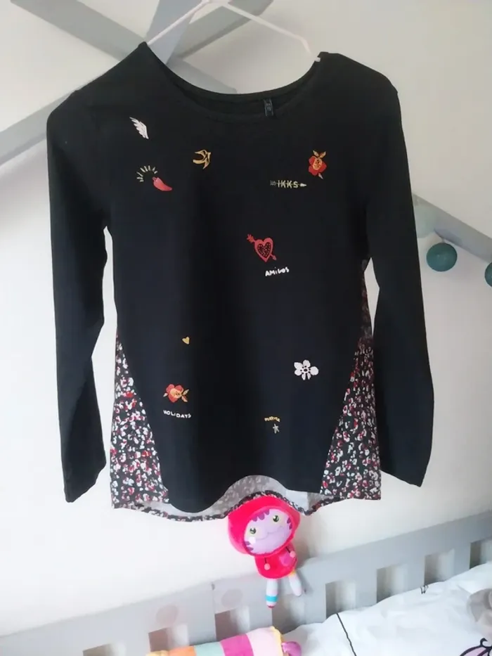 Blouse 5ans  " Ikks " - photo numéro 2