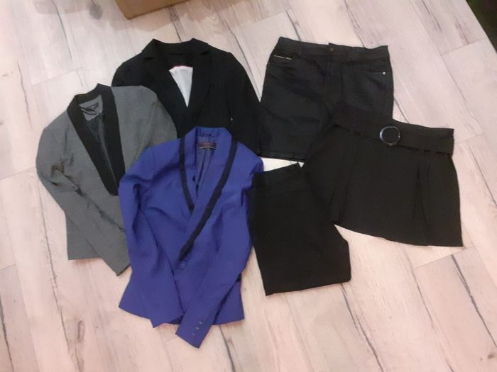 Lot  T 36 tailleurs femmes