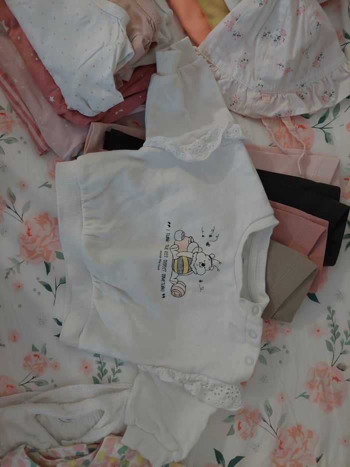 Lot de 30 vêtements bébé fille 3 mois - photo numéro 2