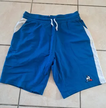 Short bleu taille élastique taille S 🚹 Le Coq Sportif en TBE