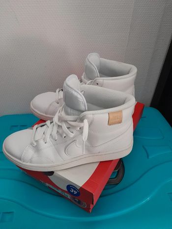 Nike court Royale 2 Mid  women 39