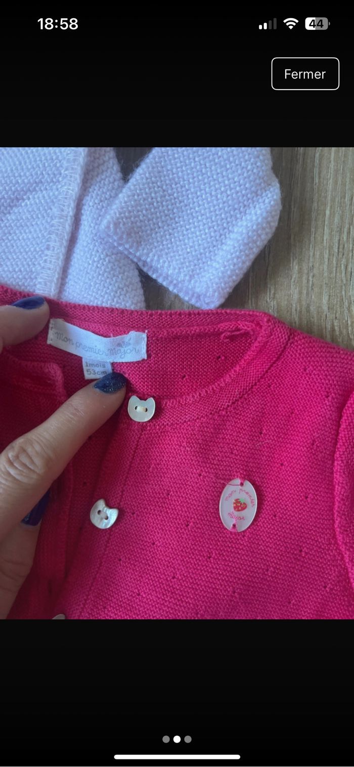 Lot 2 gilets 1mois - photo numéro 2