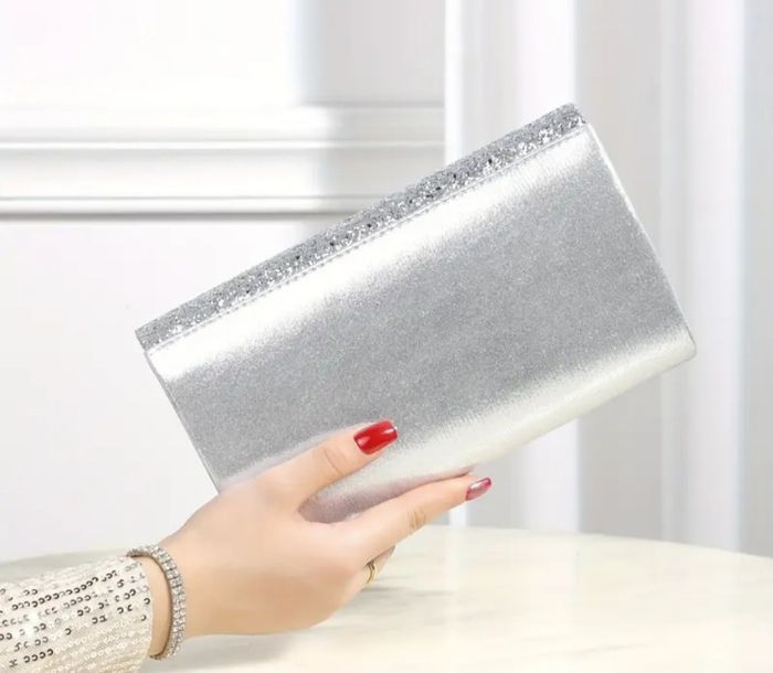 Pochette chic de cérémonie - photo numéro 3