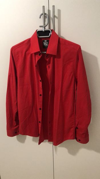 Chemise rouge