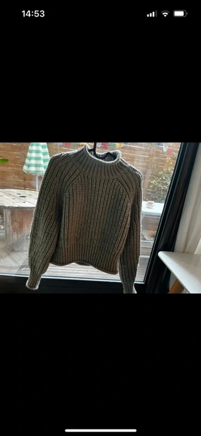 Pull court en maille vert clair - photo numéro 2