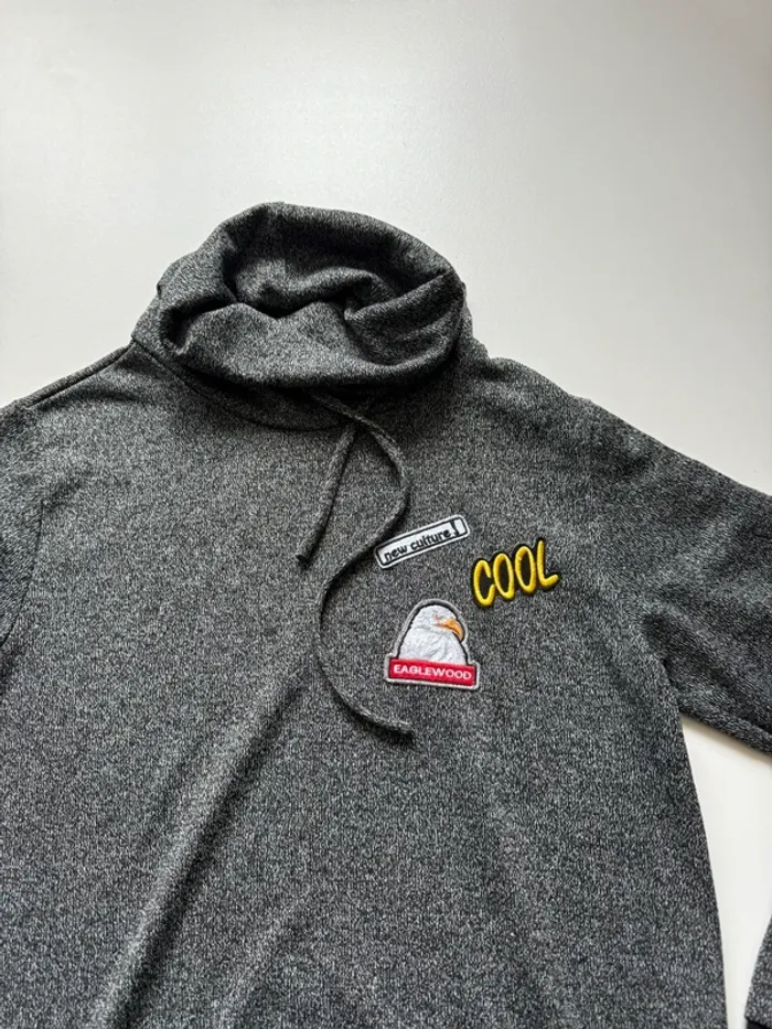 Pull gris à col montant – Style streetwear - photo numéro 3