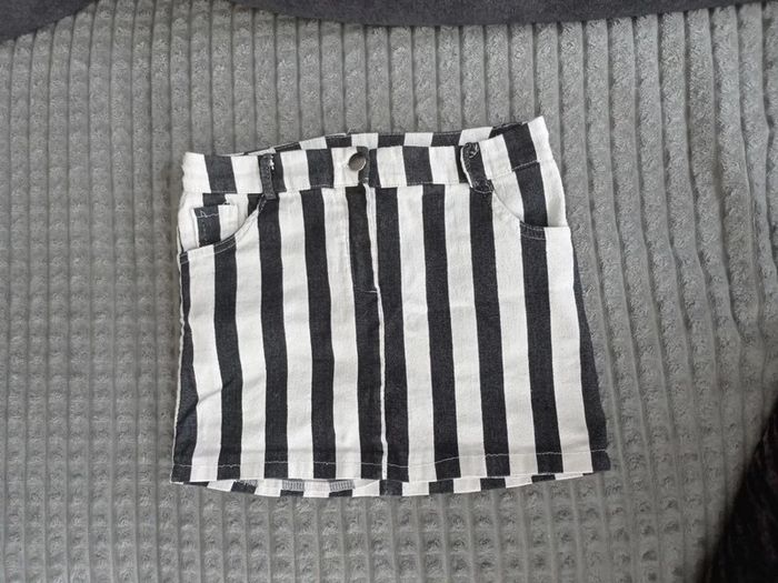 Jupe courte 8ans