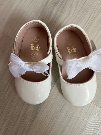 Chaussure bébé taille 20 
