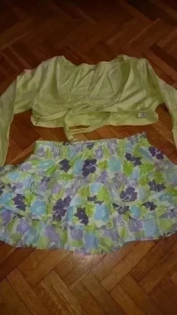 ensemble jupe et boléro 4ans