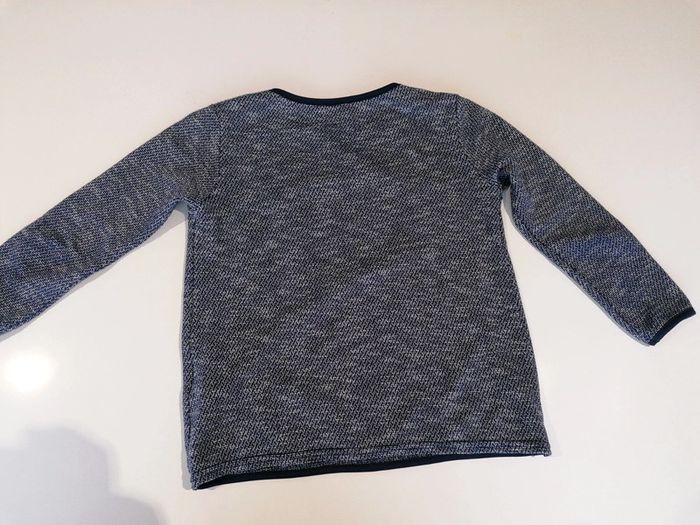 Pull T 8 ans 👧🏻 - photo numéro 5