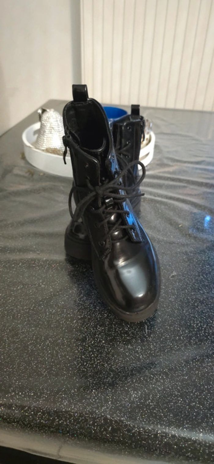Bottines noires fille pointure 32 - photo numéro 2