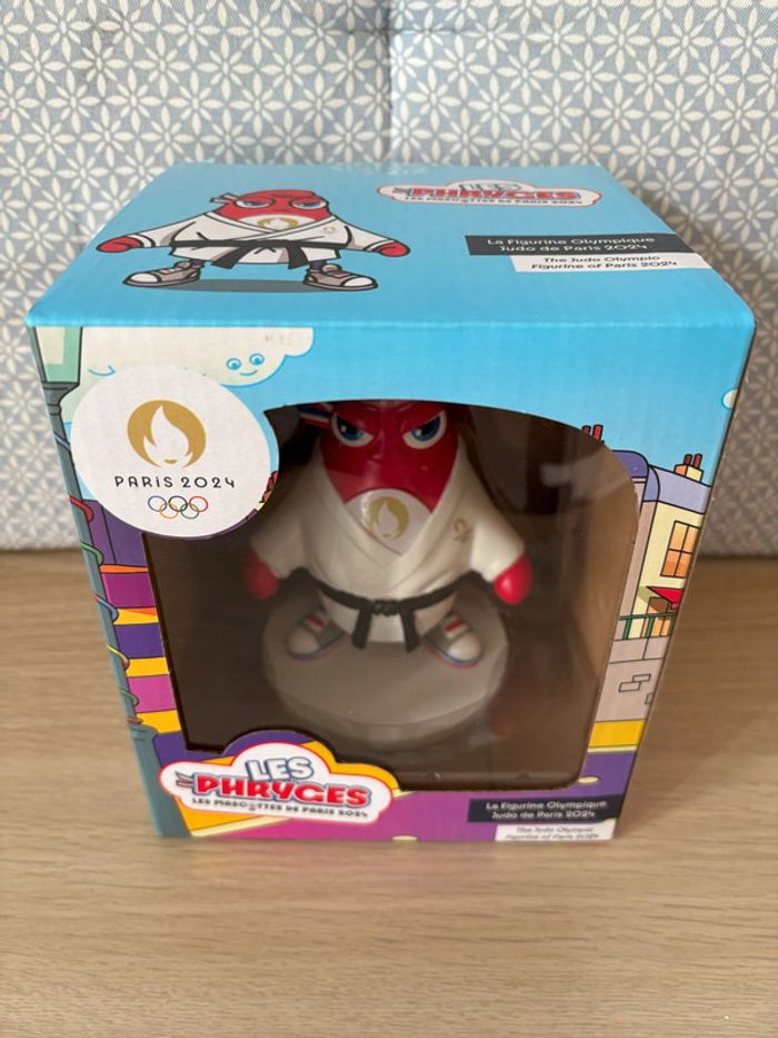 Figurine "La Phryge Olympique Judo 11.5cm" JO Paris 2024 - photo numéro 3