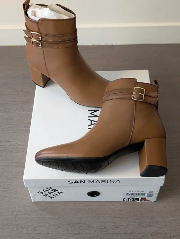 Bottines à talons San Marina en cuir camel - Taille 39 -

Neuf - photo numéro 2