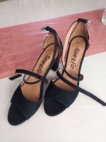 Sandales nu pied a talon pointure 37