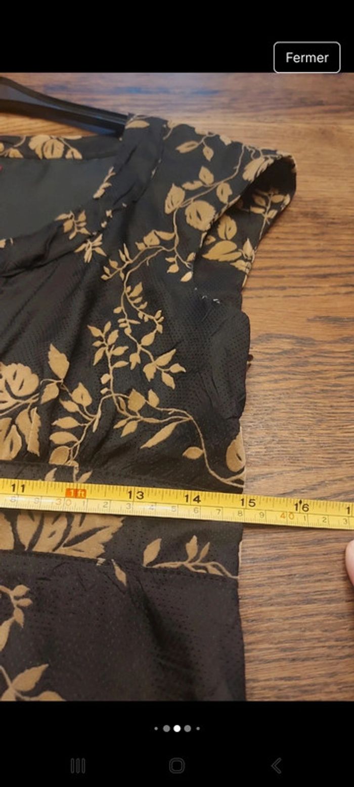 Jolie Robe Ap taille 38 fond noir dessin doré - photo numéro 11