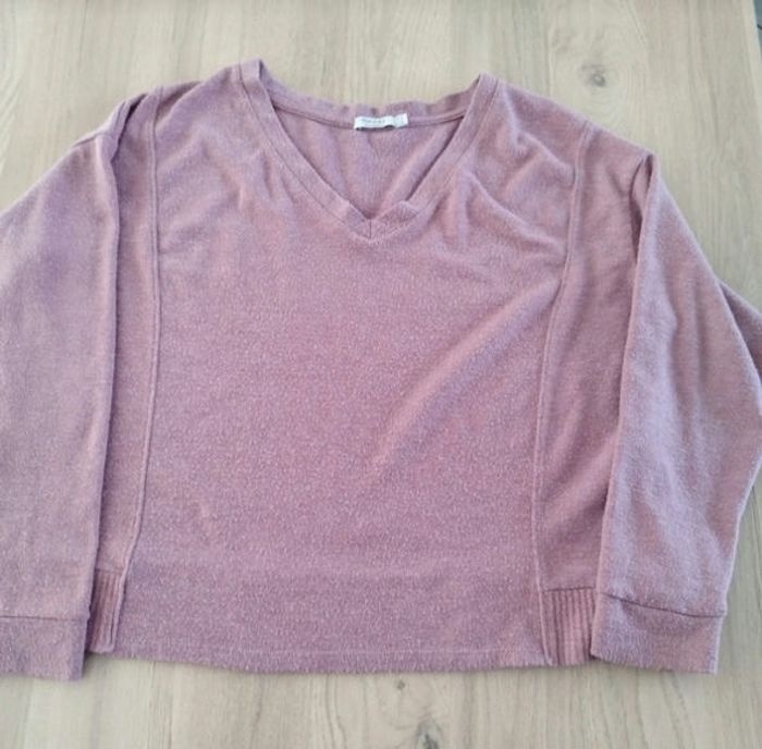 Pull rose Bershka