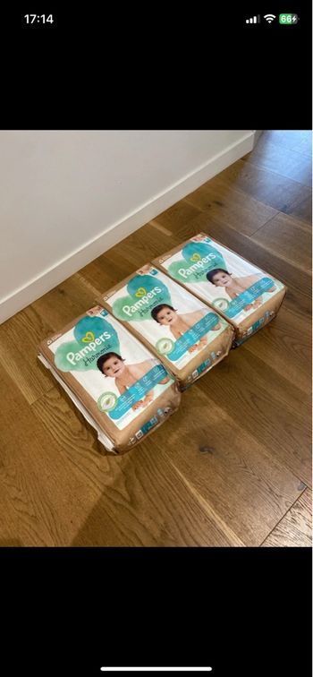 Lot 126 couches Pampers harmonie