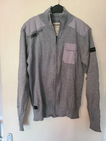 Veste dissident