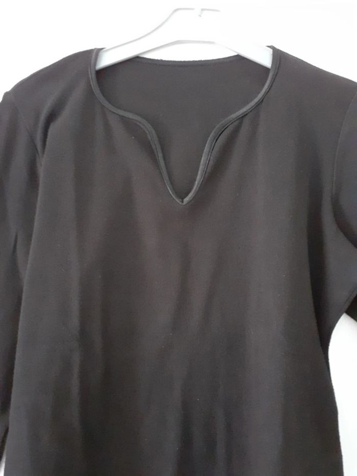 Tee-shirt femme manches longues col v