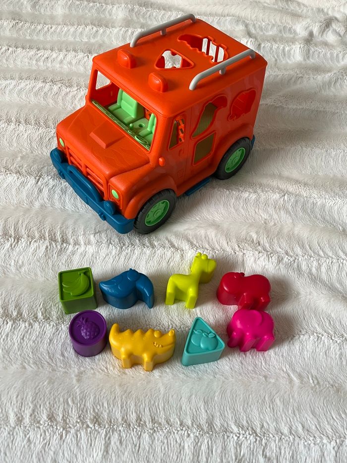 Jeep boîte à formes