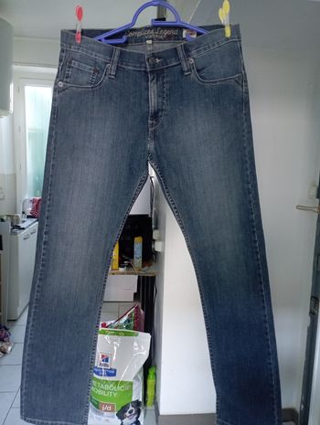 Jean tout neuf  taille 44 Jean complice